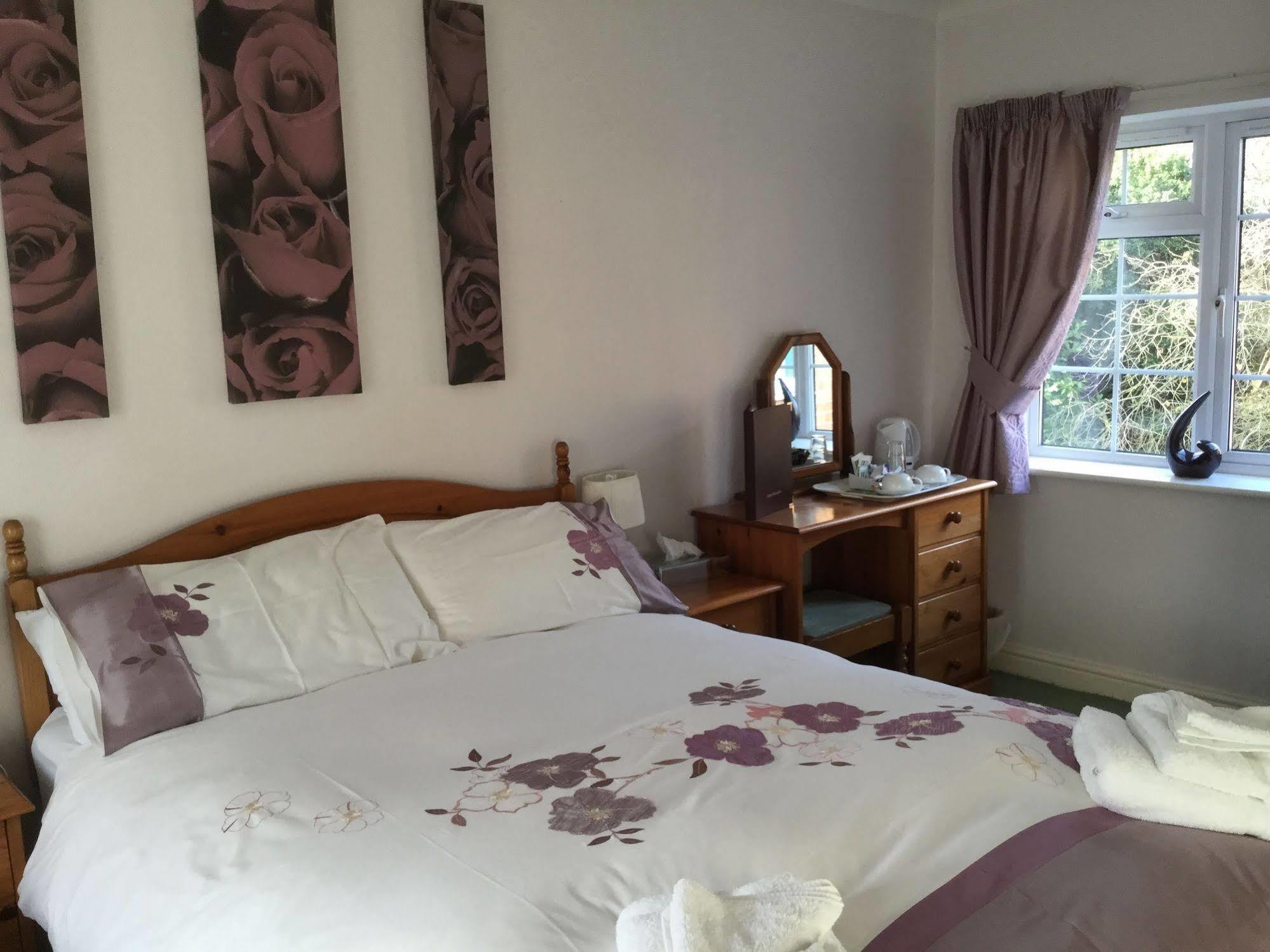 Faviere Guest House ストラットフォード＝アポン＝エイボン エクステリア 写真