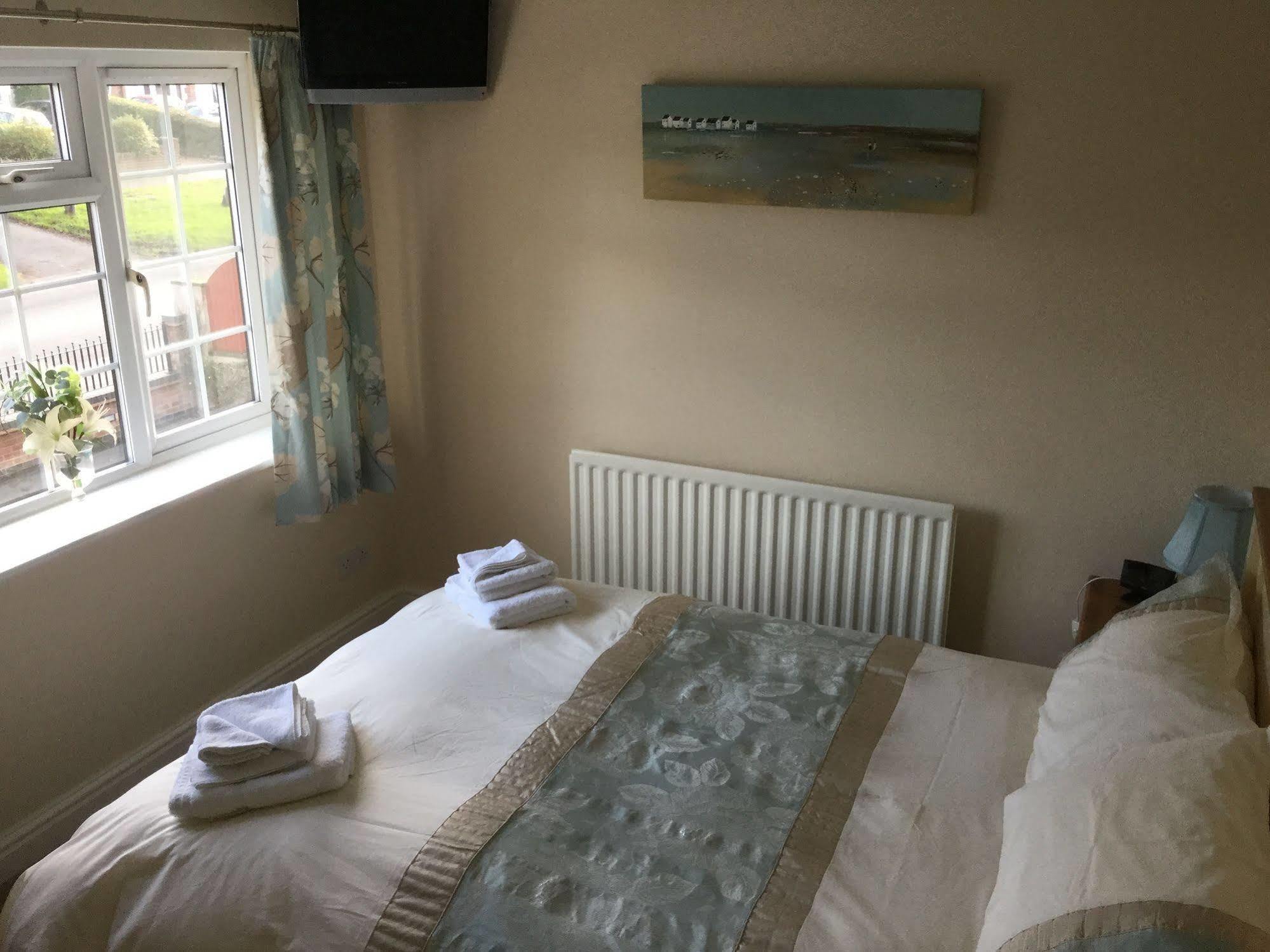 Faviere Guest House ストラットフォード＝アポン＝エイボン エクステリア 写真